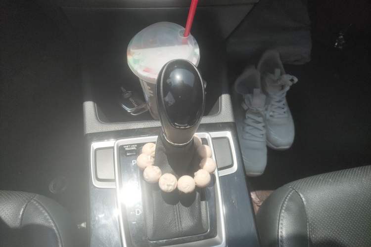 Used Hyundai Mistra 2014 1.8L Automatic Smart GLS Gear Lever
