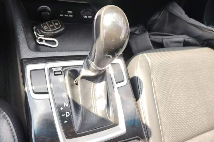 Used Hyundai Mistra 2014 1.8L Automatic Smart GLS Gear Lever