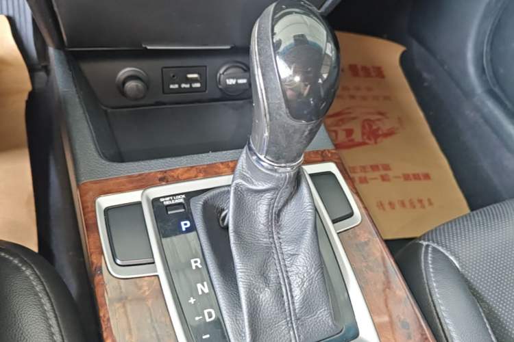 Used Hyundai Mistra 2014 1.8L Automatic Deluxe DLX Model Gear Lever