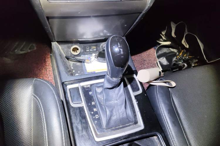 Used Hyundai Mistra 2014 1.8L Automatic Smart GLS Gear Lever