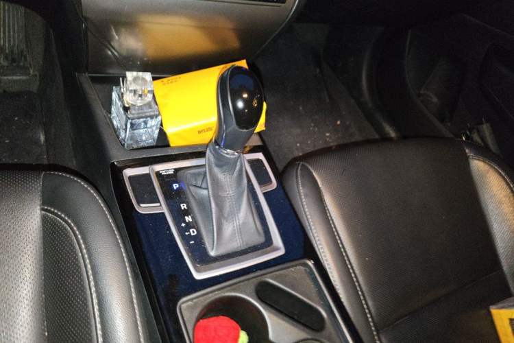 Used Hyundai Mistra 2014 1.8L Automatic Smart GLS Gear Lever