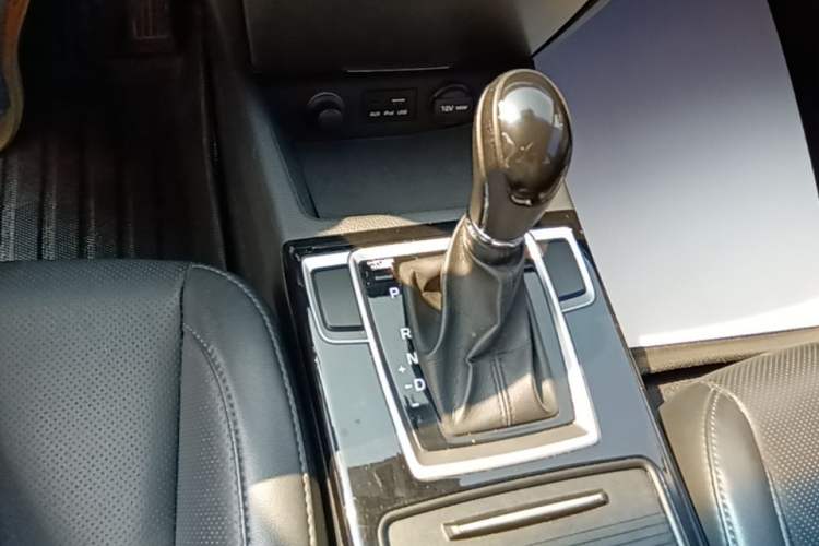 Used Hyundai Mistra 2014 1.8L Automatic Smart GLS Gear Lever