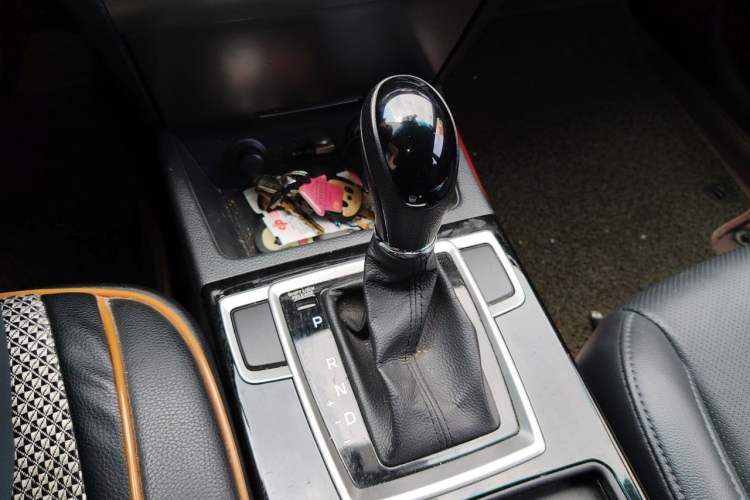 Used Hyundai Mistra 2014 1.8L Automatic Smart GLS Gear Lever