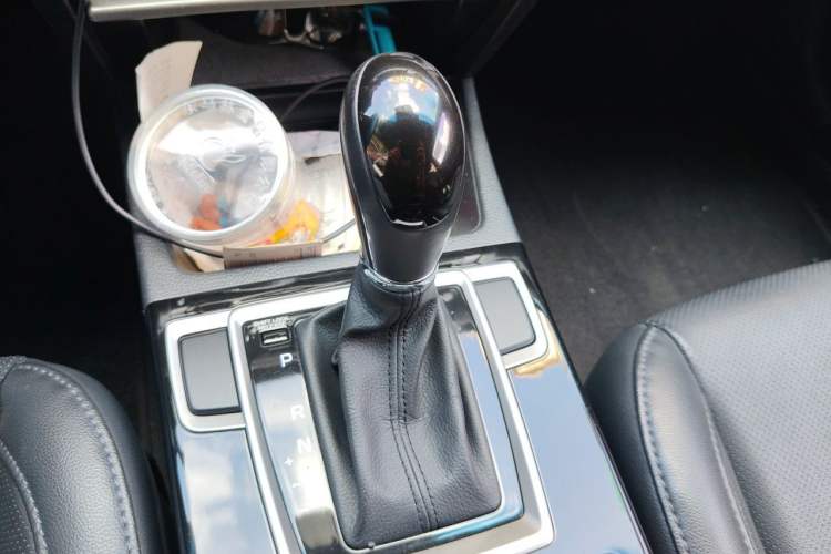 Used Hyundai Mistra 2014 1.8L Automatic Deluxe DLX Model Gear Lever