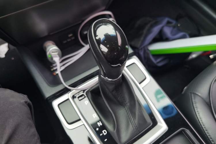 Used Hyundai Mistra 2014 1.8L Automatic Smart GLS Gear Lever