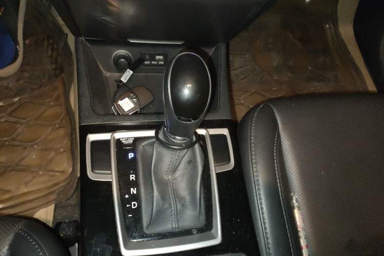 Used Hyundai Mistra 2014 1.8L Automatic Smart GLS Gear Lever