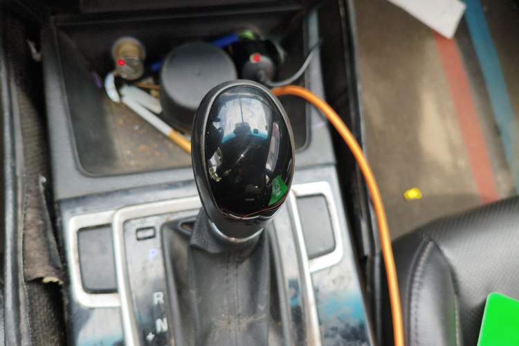 Used Hyundai Mistra 2014 1.8L Automatic Deluxe DLX Model Gear Lever