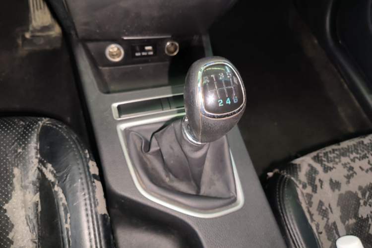 Used Hyundai Mistra 2014 1.8L Manual Comfort GL Model Gear Lever