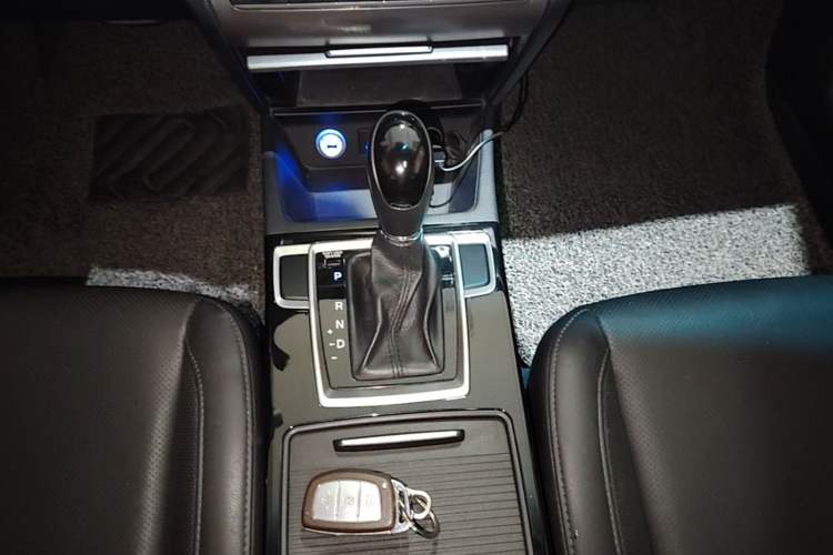 Used Hyundai Mistra 2014 1.8L Automatic Smart GLS Gear Lever