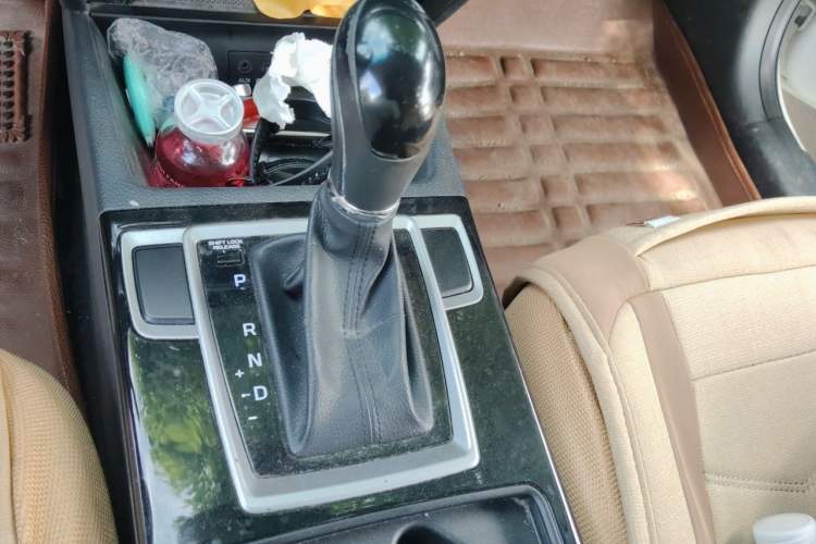 Used Hyundai Mistra 2014 1.8L Automatic Deluxe DLX Model Gear Lever