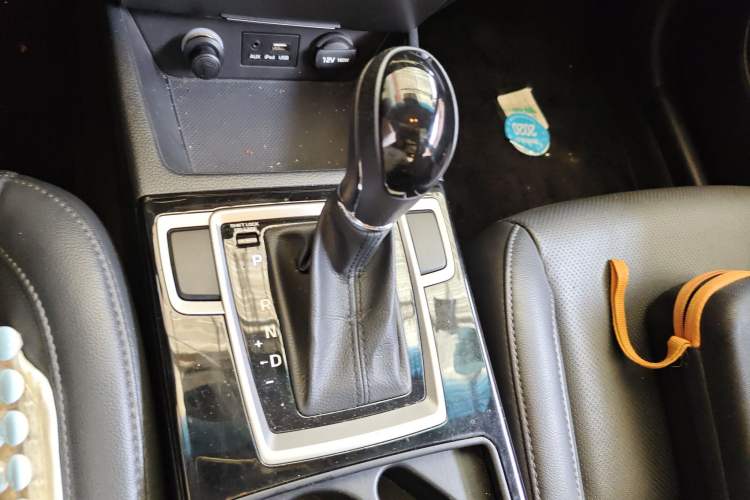 Used Hyundai Mistra 2014 1.8L Automatic Smart GLS Gear Lever