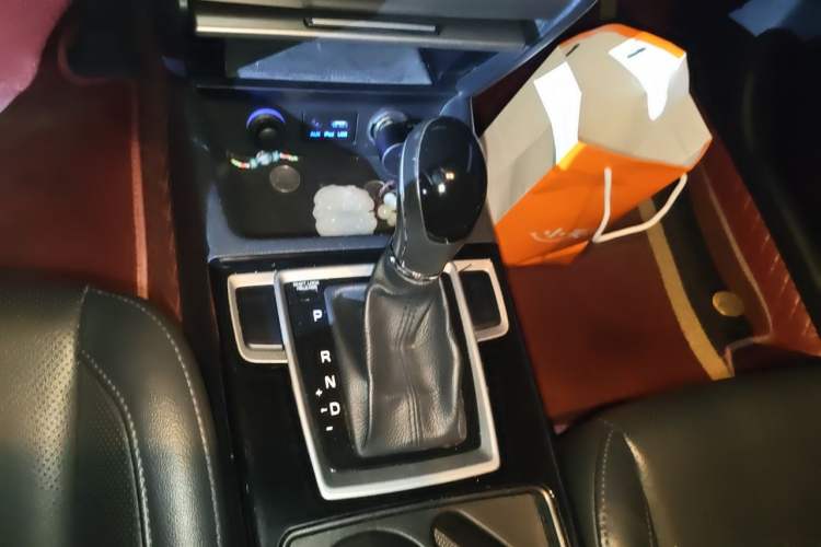 Used Hyundai Mistra 2014 1.8L Automatic Deluxe DLX Model Gear Lever