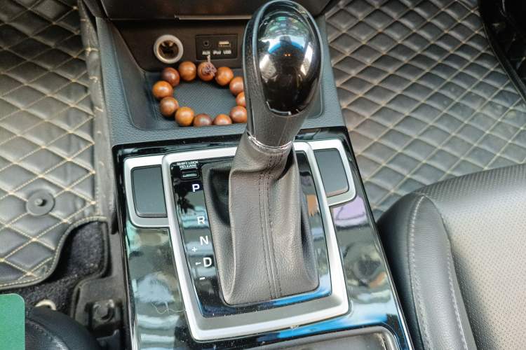 Used Hyundai Mistra 2014 1.8L Automatic Smart GLS Gear Lever