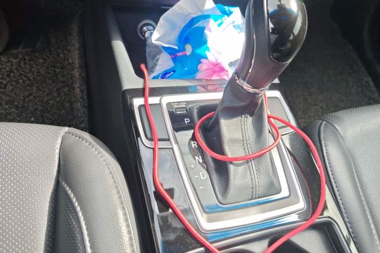 Used Hyundai Mistra 2014 1.8L Automatic Smart GLS Gear Lever
