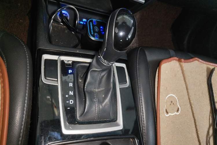 Used Hyundai Mistra 2014 1.8L Automatic Smart GLS Gear Lever