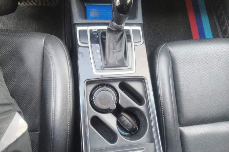 Used Hyundai Mistra 2014 1.8L Automatic Smart GLS Gear Lever