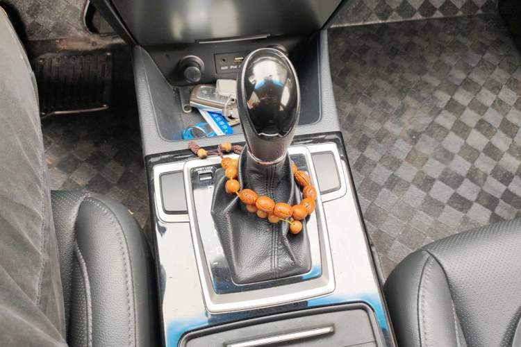 Used Hyundai Mistra 2014 1.8L Automatic Smart GLS Gear Lever
