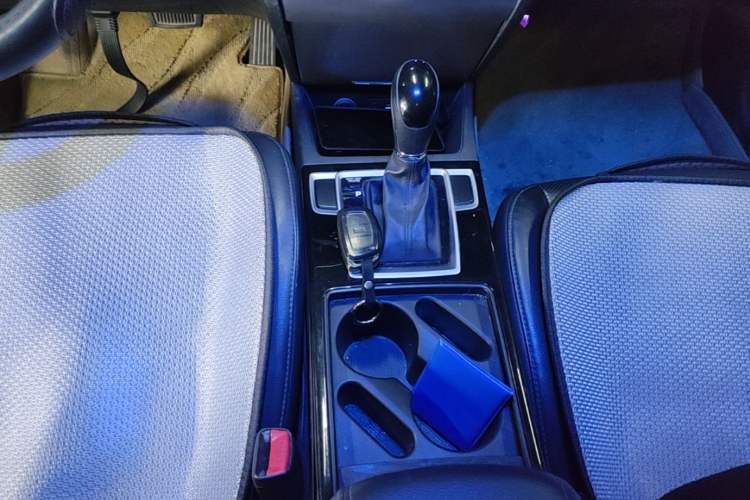 Used Hyundai Mistra 2014 1.8L Automatic Smart GLS Gear Lever