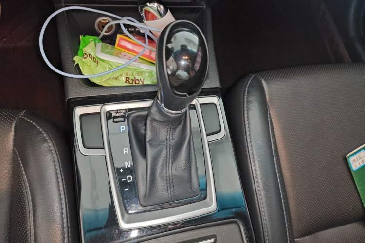Used Hyundai Mistra 2014 1.8L Automatic Smart GLS Gear Lever