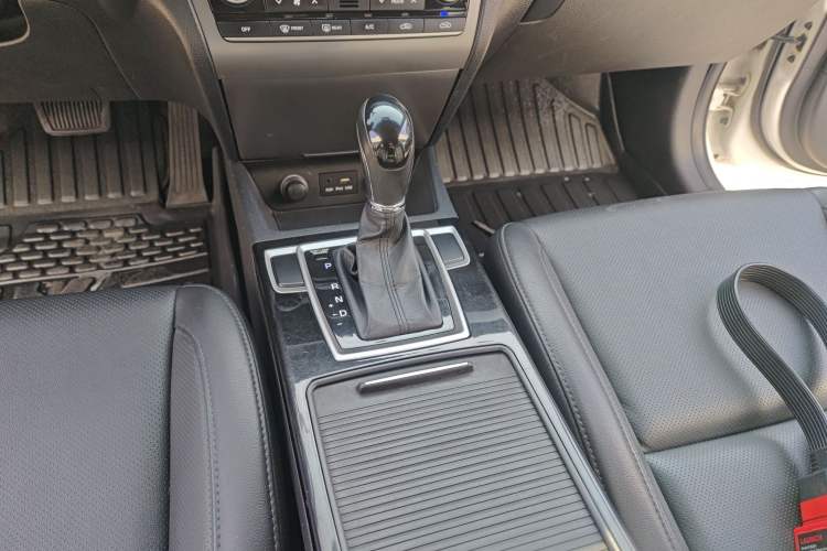 Used Hyundai Mistra 2014 1.8L Automatic Deluxe DLX Model Gear Lever