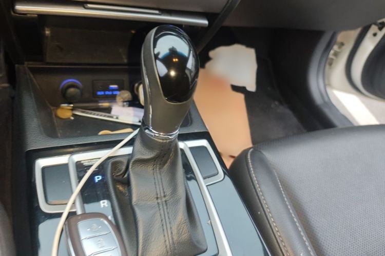 Used Hyundai Mistra 2014 1.8L Automatic Deluxe DLX Model Gear Lever