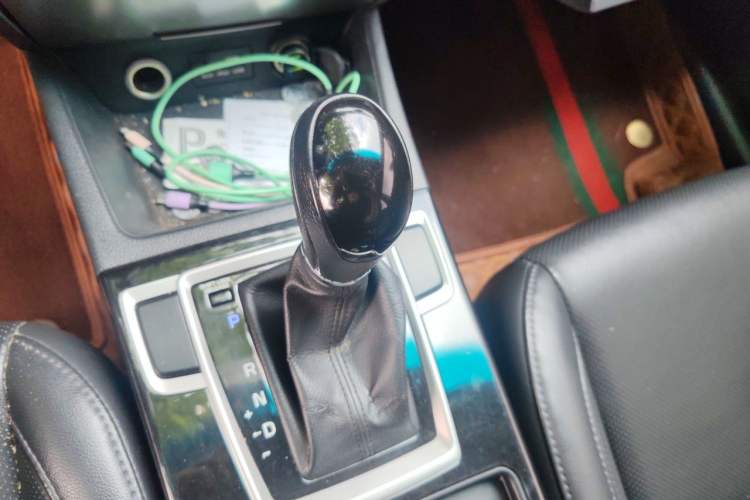Used Hyundai Mistra 2014 1.8L Automatic Smart GLS Gear Lever