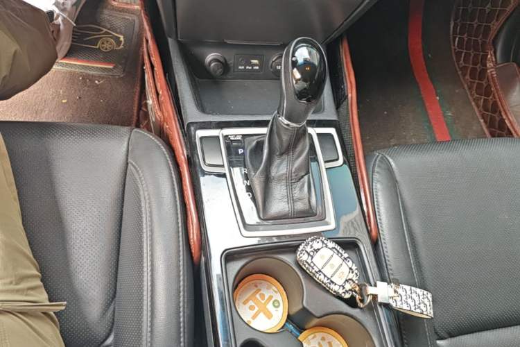 Used Hyundai Mistra 2014 1.8L Automatic Smart GLS Gear Lever