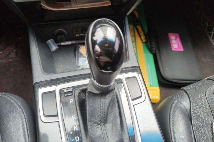 Used Hyundai Mistra 2014 1.8L Automatic Smart GLS Gear Lever