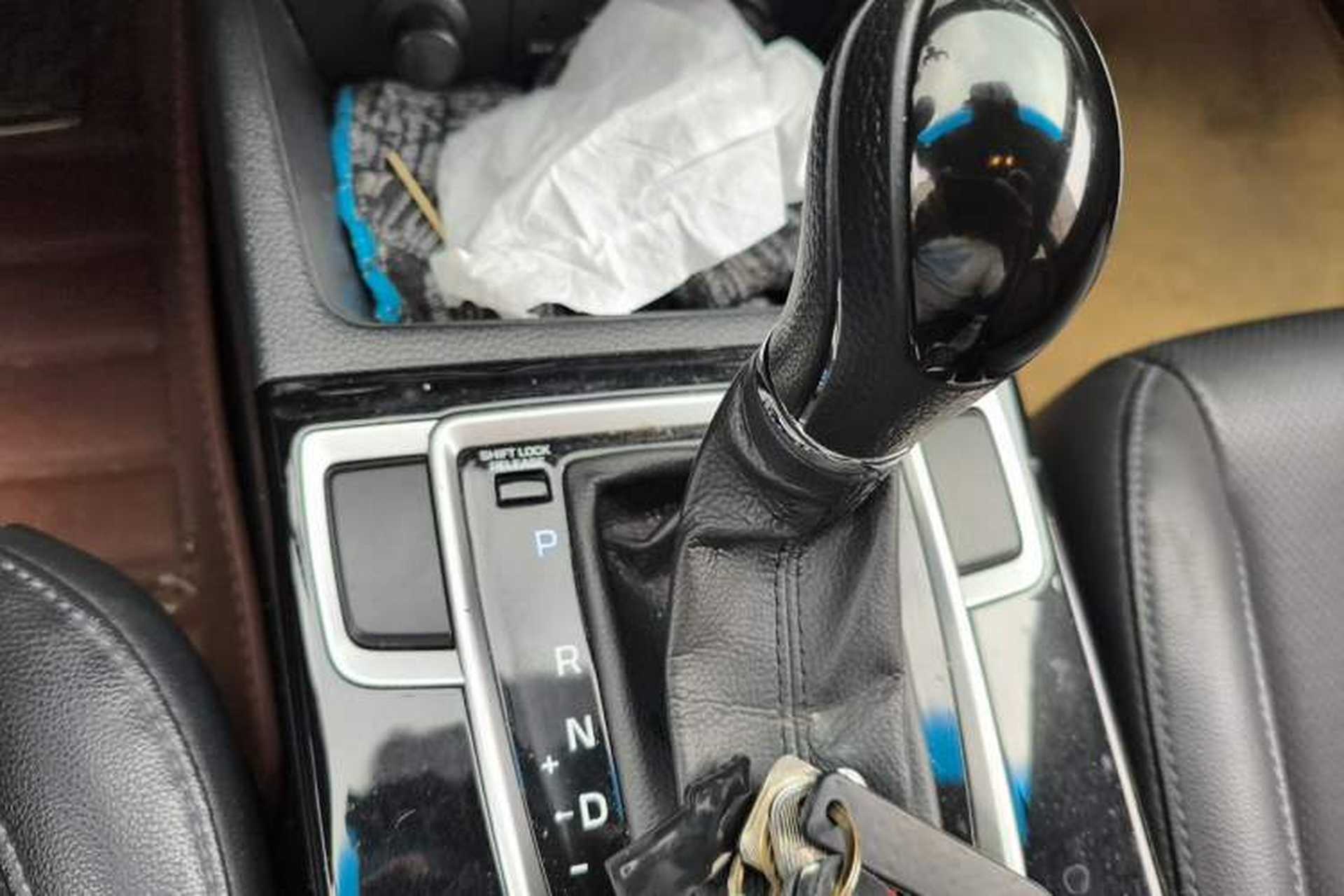 Used Hyundai Mistra 2014 1.8L Automatic Smart GLS Gear Lever