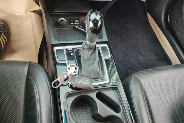 Used Hyundai Mistra 2014 1.8L Automatic Deluxe DLX Model Gear Lever