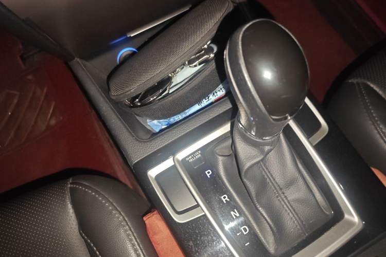 Used Hyundai Mistra 2014 1.8L Automatic Smart GLS Gear Lever
