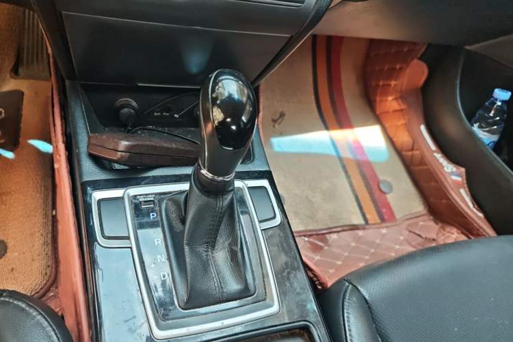 Used Hyundai Mistra 2014 1.8L Automatic Deluxe DLX Model Gear Lever