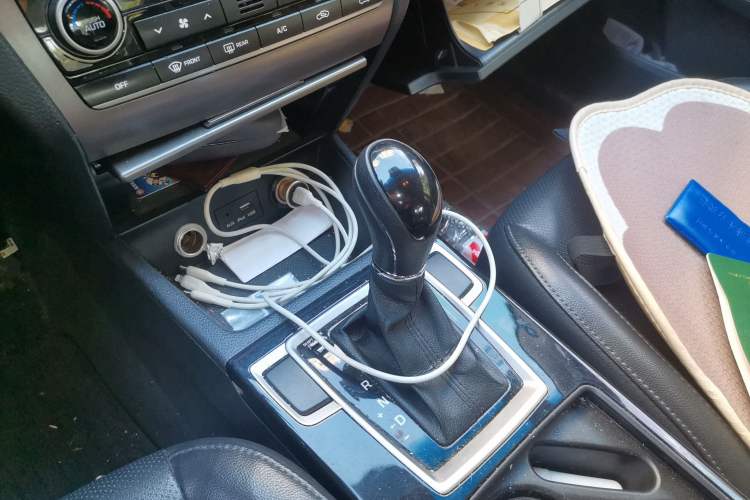 Used Hyundai Mistra 2014 1.8L Automatic Smart GLS Gear Lever