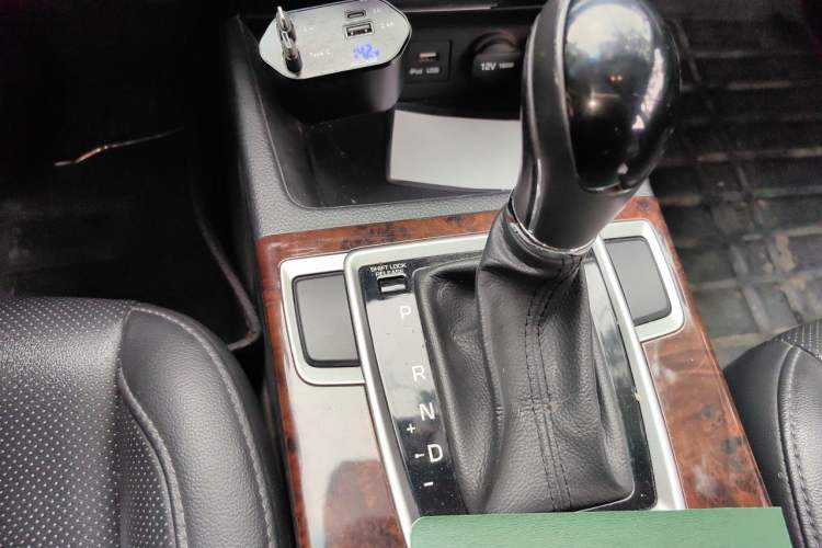 Used Hyundai Mistra 2014 1.8L Automatic Deluxe DLX Model Gear Lever