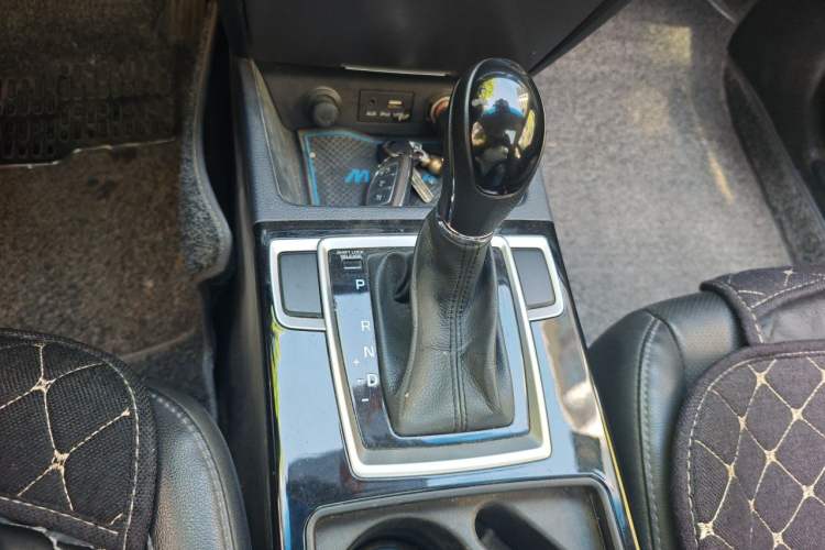 Used Hyundai Mistra 2014 1.8L Automatic Smart GLS Gear Lever