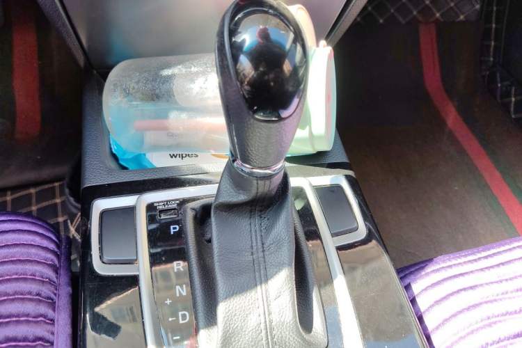 Used Hyundai Mistra 2014 1.8L Automatic Smart GLS Gear Lever