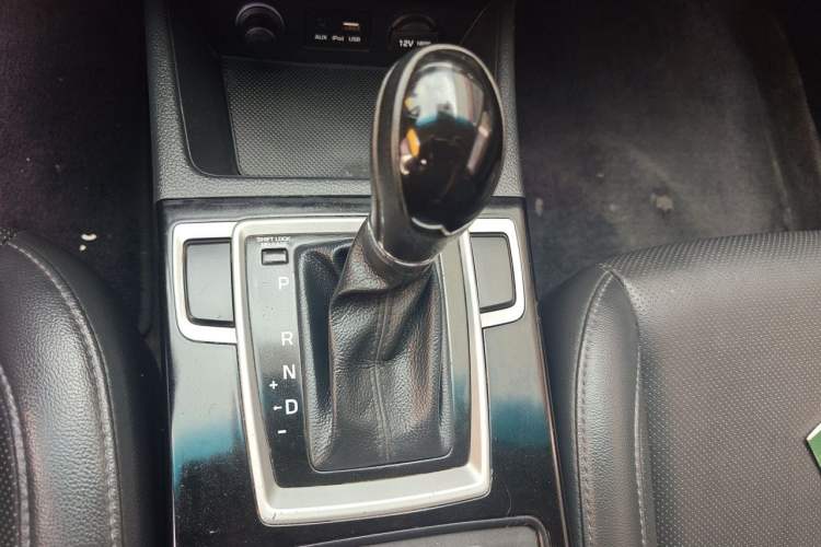 Used Hyundai Mistra 2014 1.8L Automatic Smart GLS Gear Lever