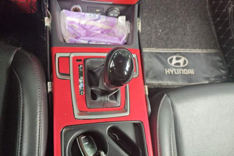 Used Hyundai Mistra 2014 1.8L Automatic Smart GLS Gear Lever