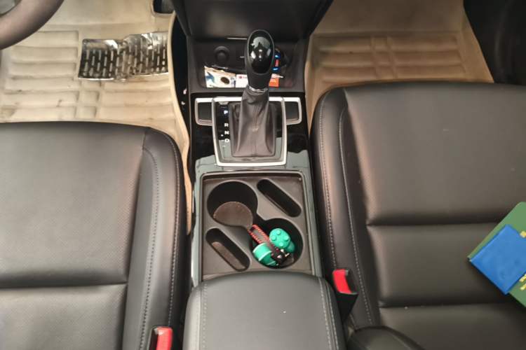 Used Hyundai Mistra 2014 1.8L Automatic Smart GLS Gear Lever