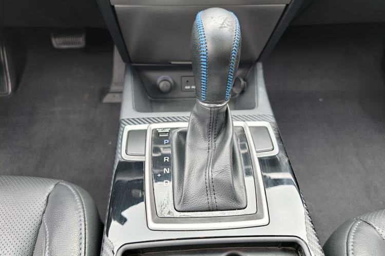 Used Hyundai Mistra 2014 1.8L Automatic Deluxe DLX Model Gear Lever