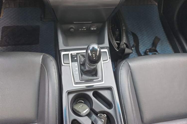 Used Hyundai Mistra 2014 1.8L Automatic Smart GLS Gear Lever