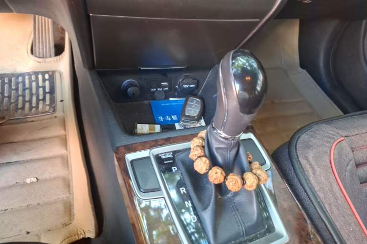 Used Hyundai Mistra 2014 1.8L Automatic Deluxe DLX Model Gear Lever