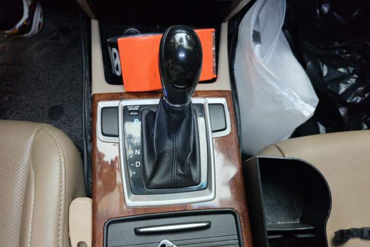 Used Hyundai Mistra 2014 1.8L Automatic Deluxe DLX Model Gear Lever