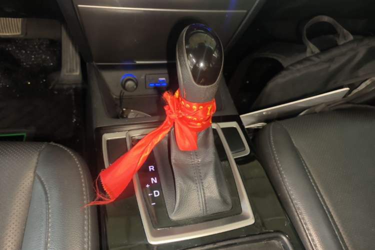 Used Hyundai Mistra 2014 1.8L Automatic Smart GLS Gear Lever
