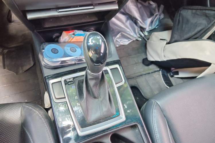 Used Hyundai Mistra 2014 1.8L Automatic Smart GLS Gear Lever