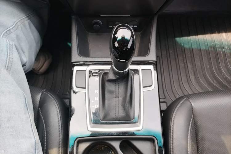 Used Hyundai Mistra 2014 1.8L Automatic Deluxe DLX Model Gear Lever