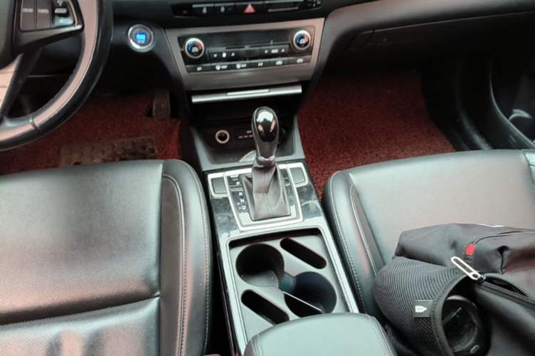 Used Hyundai Mistra 2014 1.8L Automatic Deluxe DLX Model Gear Lever