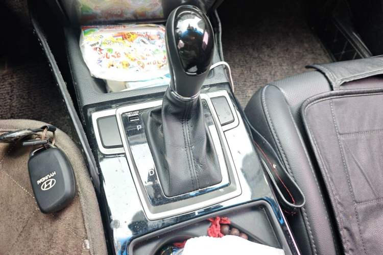 Used Hyundai Mistra 2014 1.8L Automatic Deluxe DLX Model Gear Lever