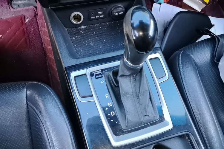 Used Hyundai Mistra 2014 1.8L Automatic Deluxe DLX Model Gear Lever