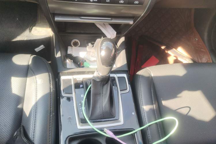 Used Hyundai Mistra 2014 1.8L Automatic Deluxe DLX Model Gear Lever